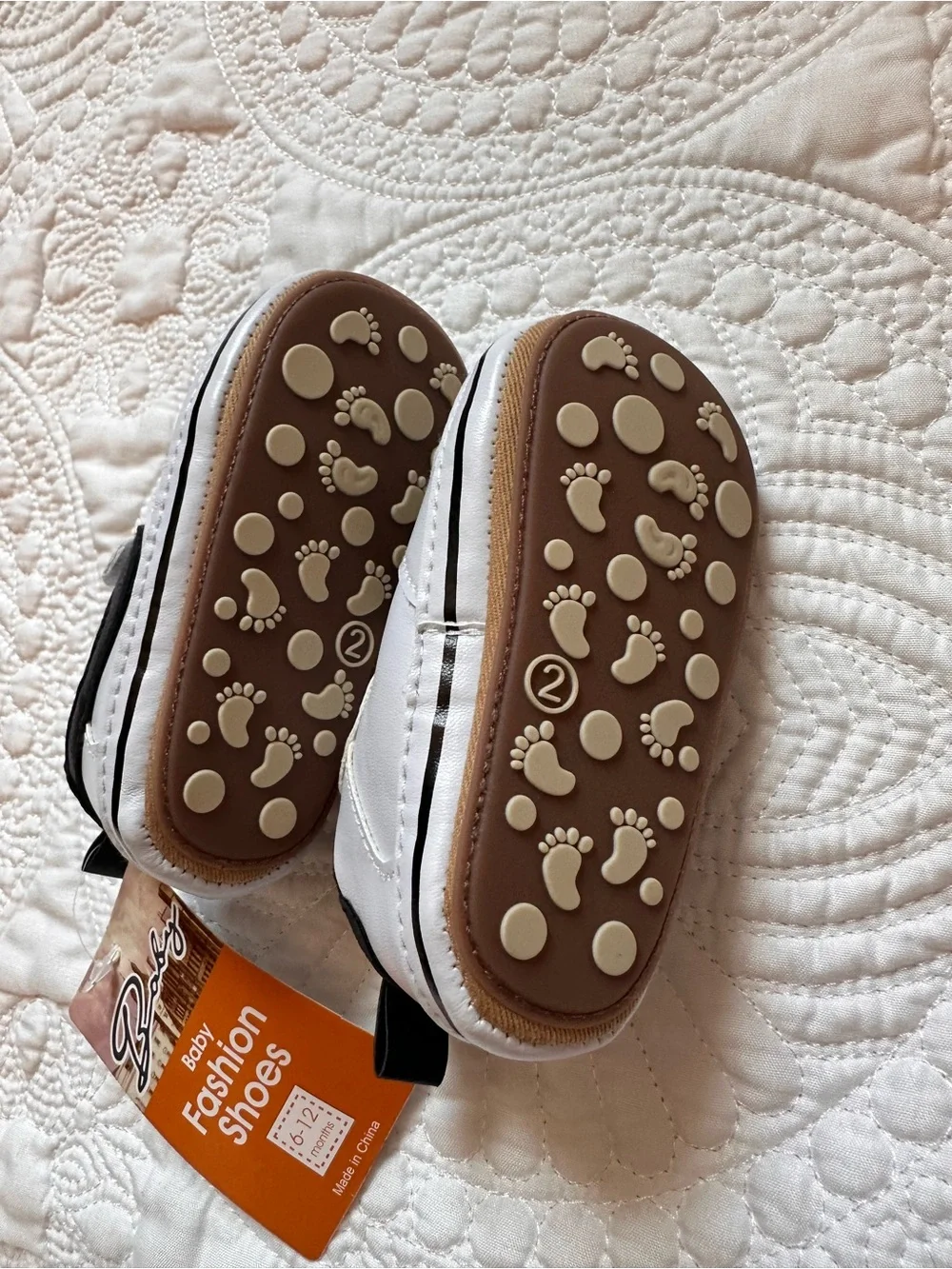 Baby shoes 2c